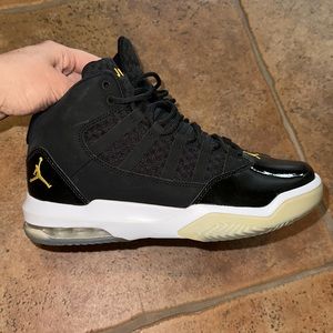 Nike Jordan Max Aura